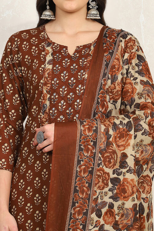 Green Cotton Printed Unstitched Suit Set image number 2