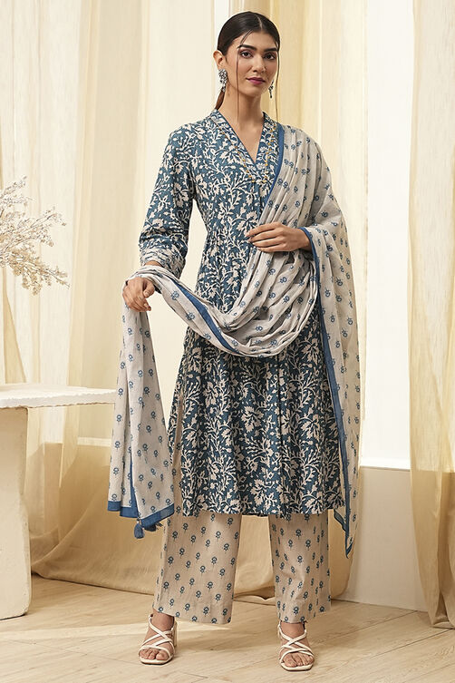 Red Cotton Printed Gathered Suit Set image number 6