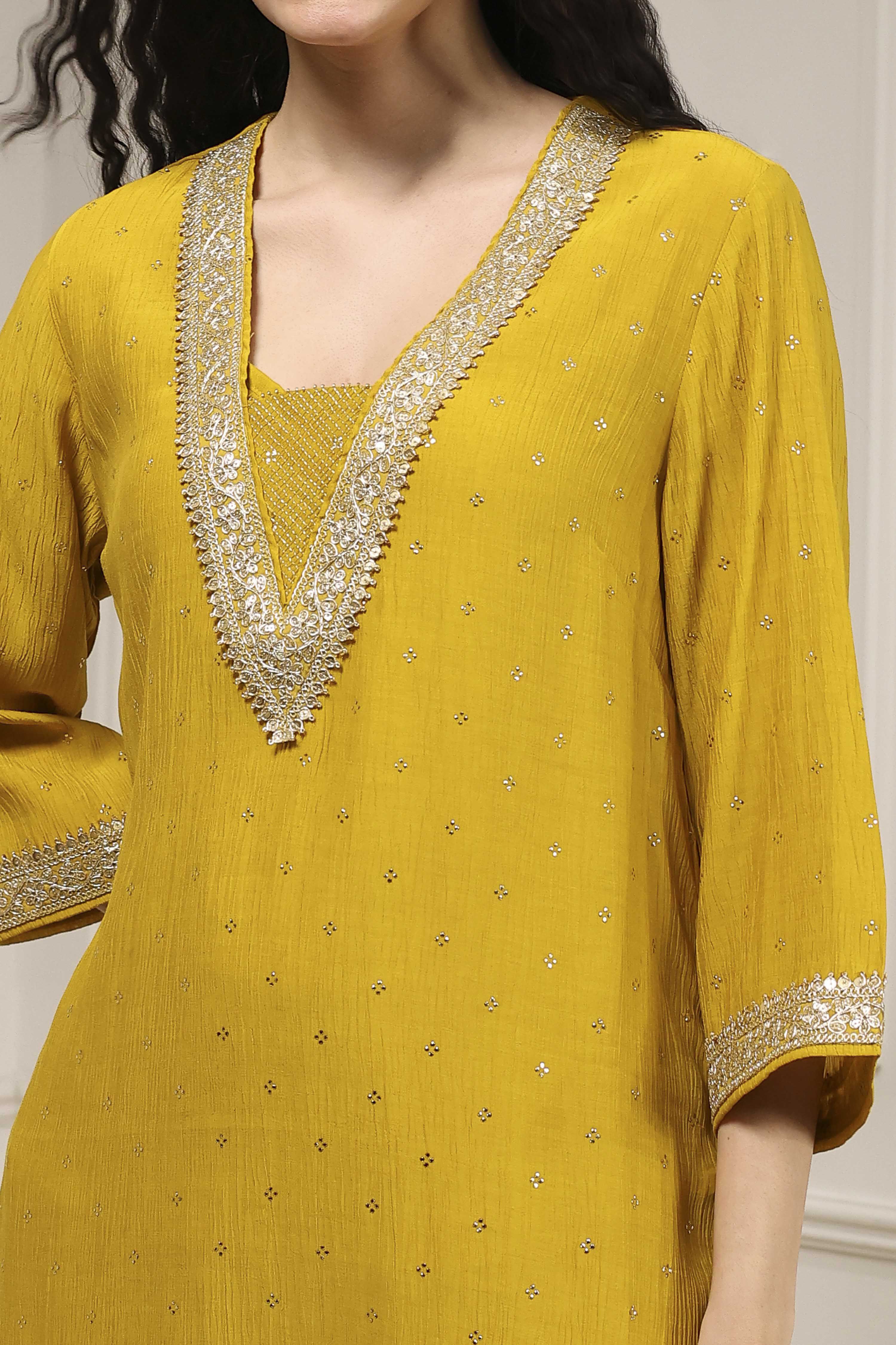 Yellow Metallic Pattern Straight Kurta image number 1