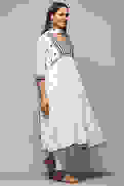 Off White Cotton Gathered Suit Set image number 6