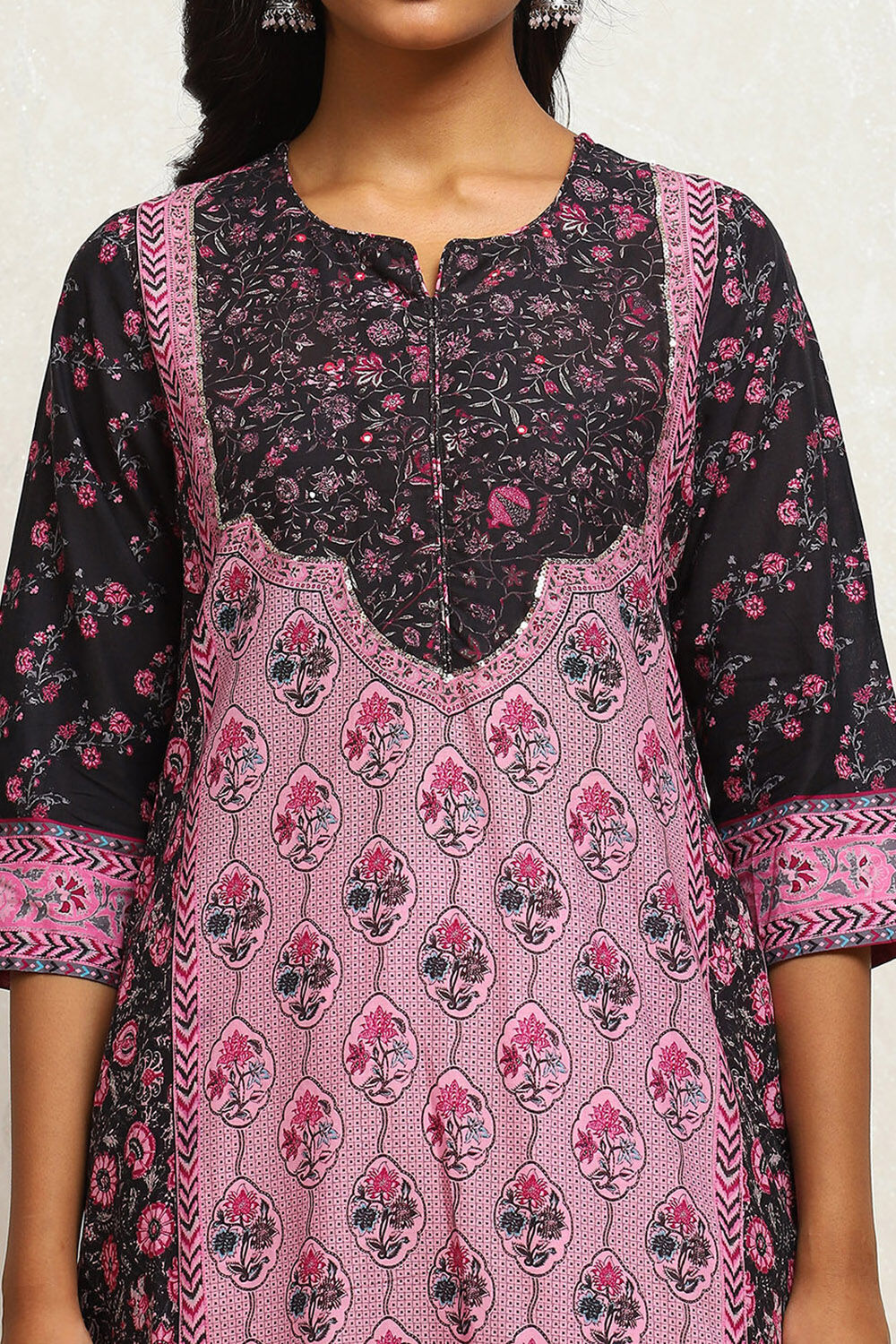 Black and Pink Cotton Printed Straight Suit Set image number 1