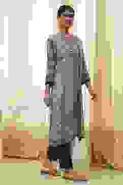 Ecru and Black Printed Straight Kurta image number 4