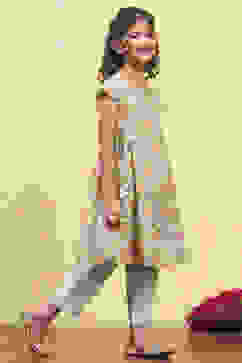 Green Cotton Flared Printed Suit Set image number 5