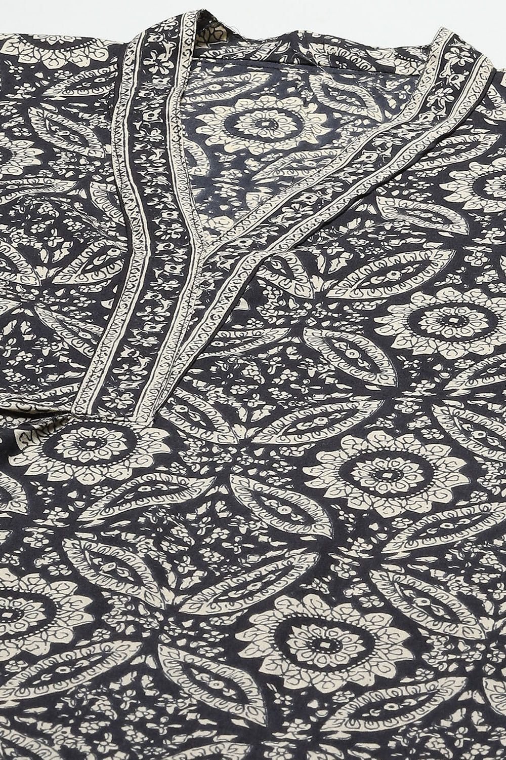 Blue Cotton Floral Screen Printed Unstitched Suit Set image number 2