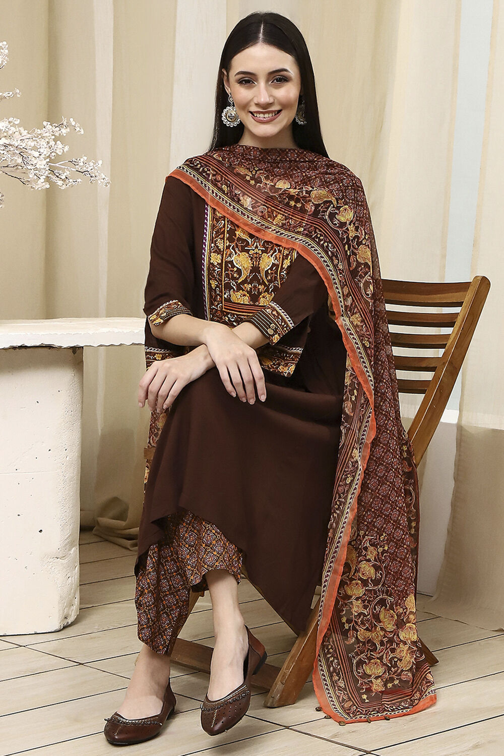 Brown Solid Gathered Straight Suit Set image number 0