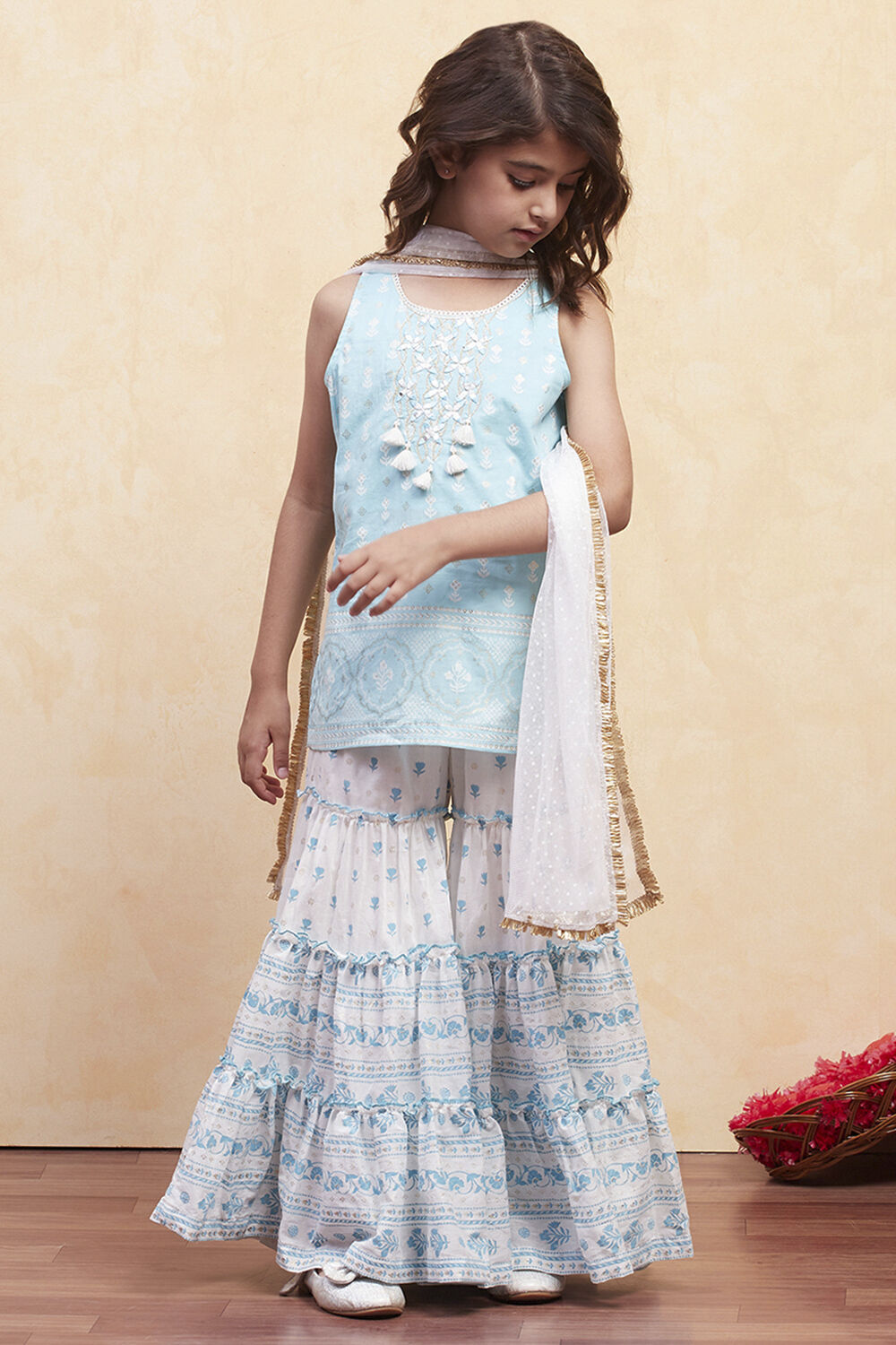 Turquoise and White Cotton Straight Suit Set image number 5