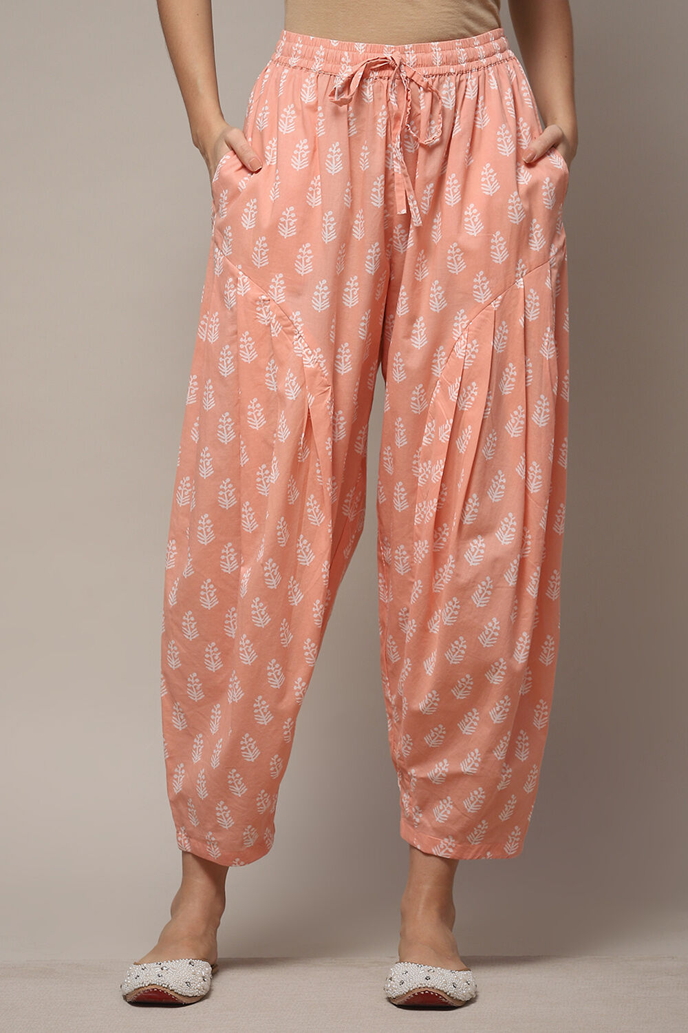 Peach & White Cotton Printed Relaxed Salwar image number 1