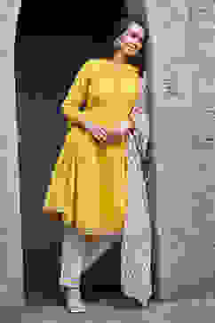 Yellow Cotton Gathered Kurta & Pants Suit Set image number 5