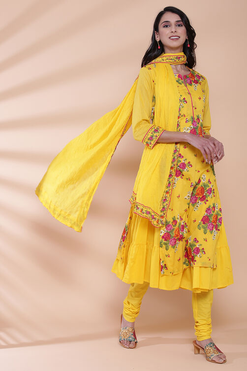 Yellow Cotton Double Layered Kurta Churidar Suit Set image number 4