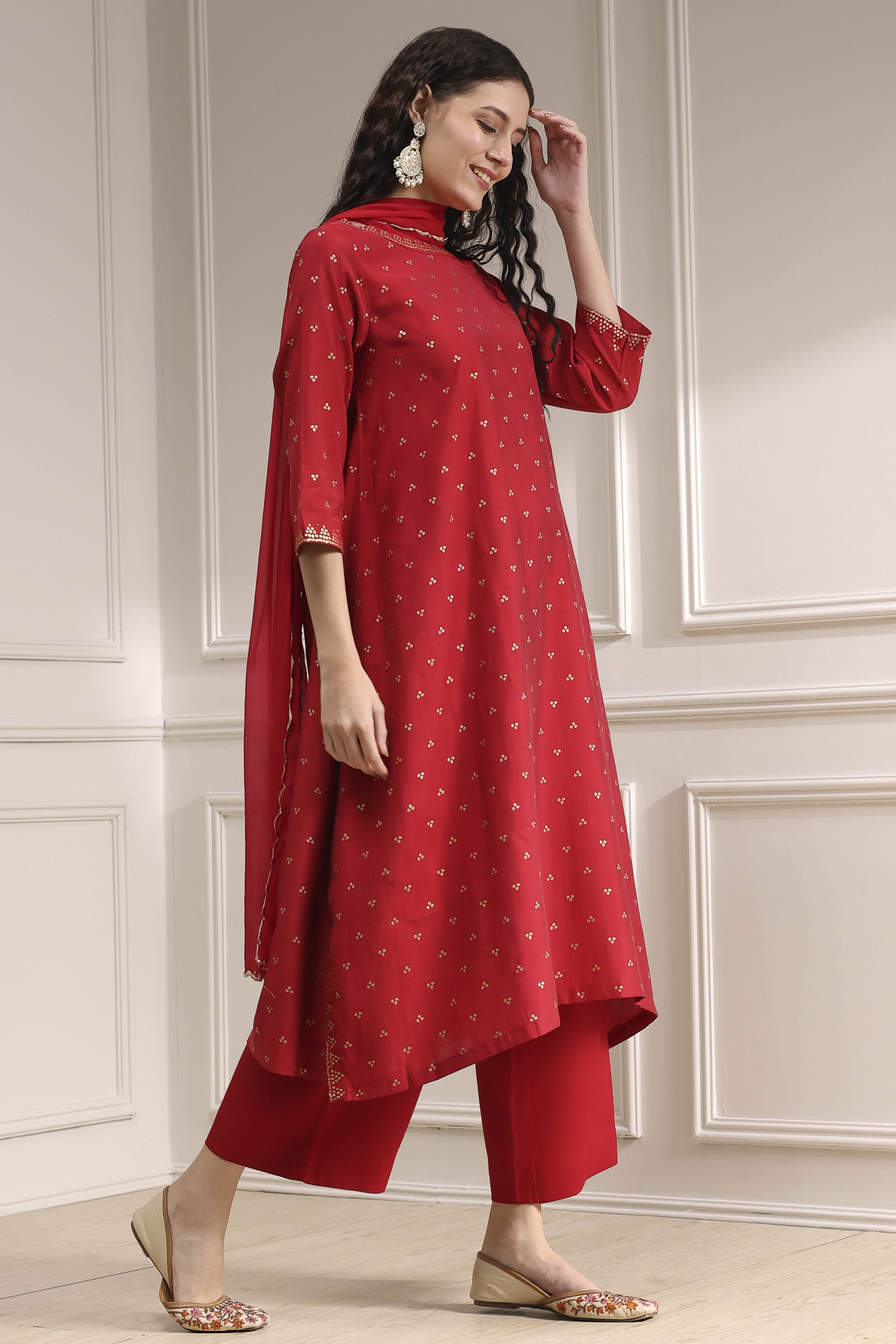 Red Polyseter Blend Straight Printed Fusion Set image number 5