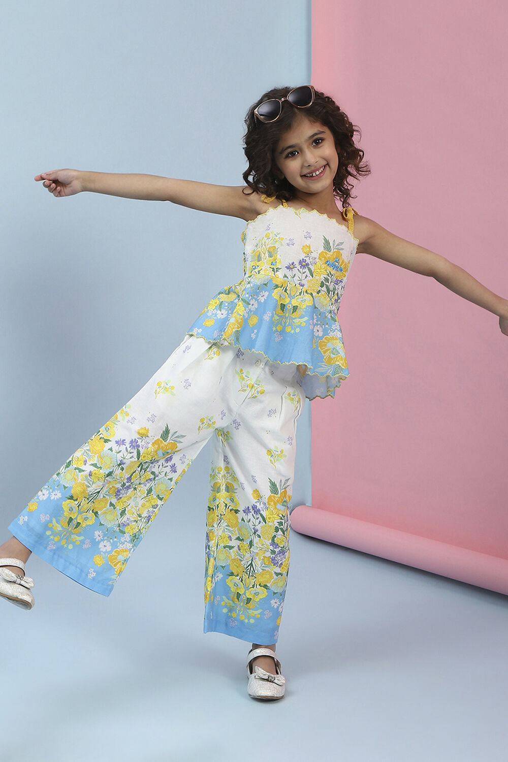 White Cotton Floral Printed Top and Pant Set image number 6