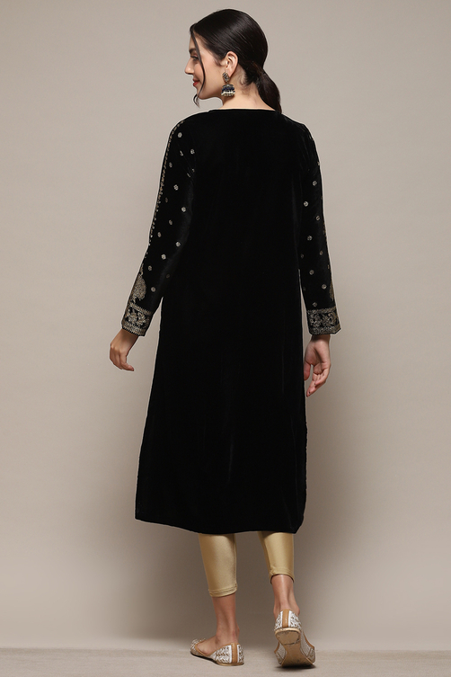 Brown Poly Velvet Straight Printed Kurta image number 3