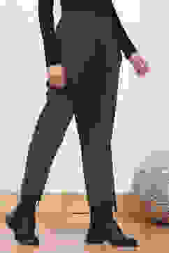 Olive Green Solid Tapered Fit Pants image number 3