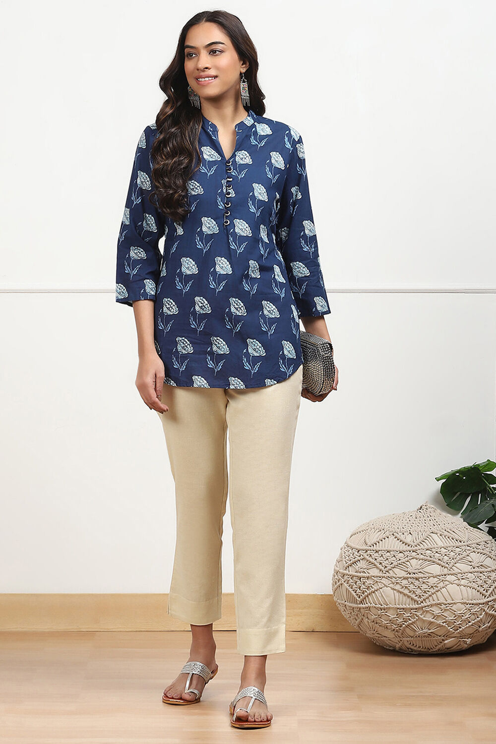 Rust Cotton Solid Regular Pants image number 0