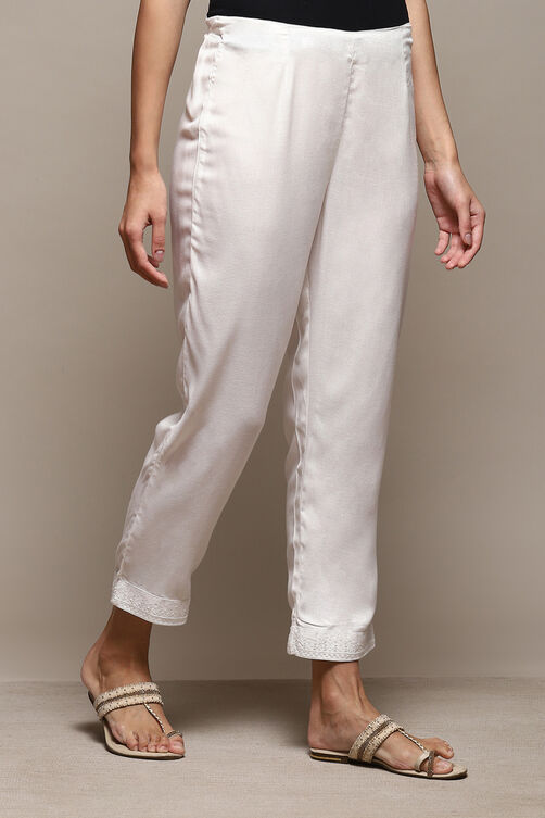 Maroon Viscose Slim Solid Pants image number 3