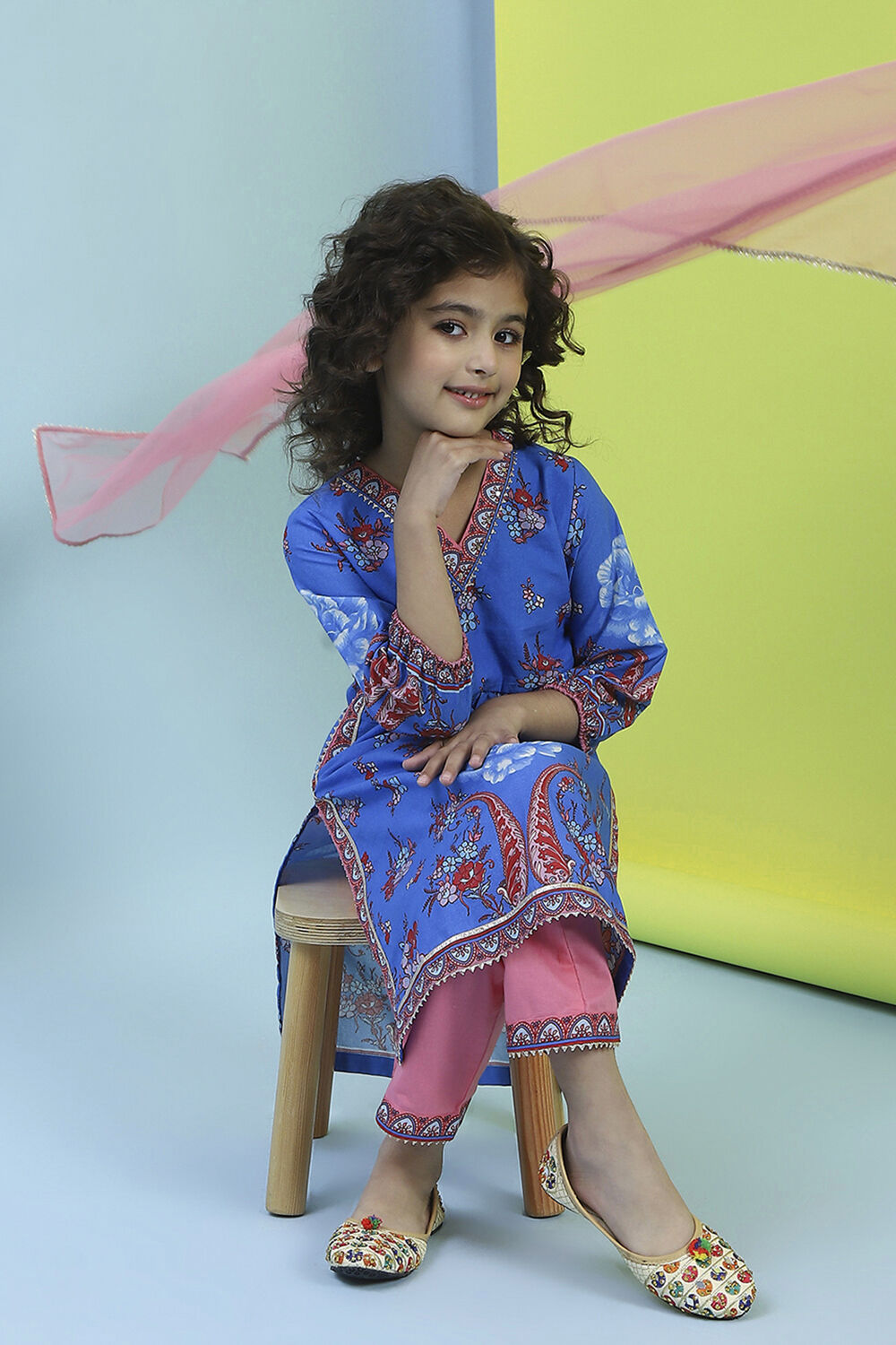 Blue and Pink Cotton Printed Straight Suit Set image number 7