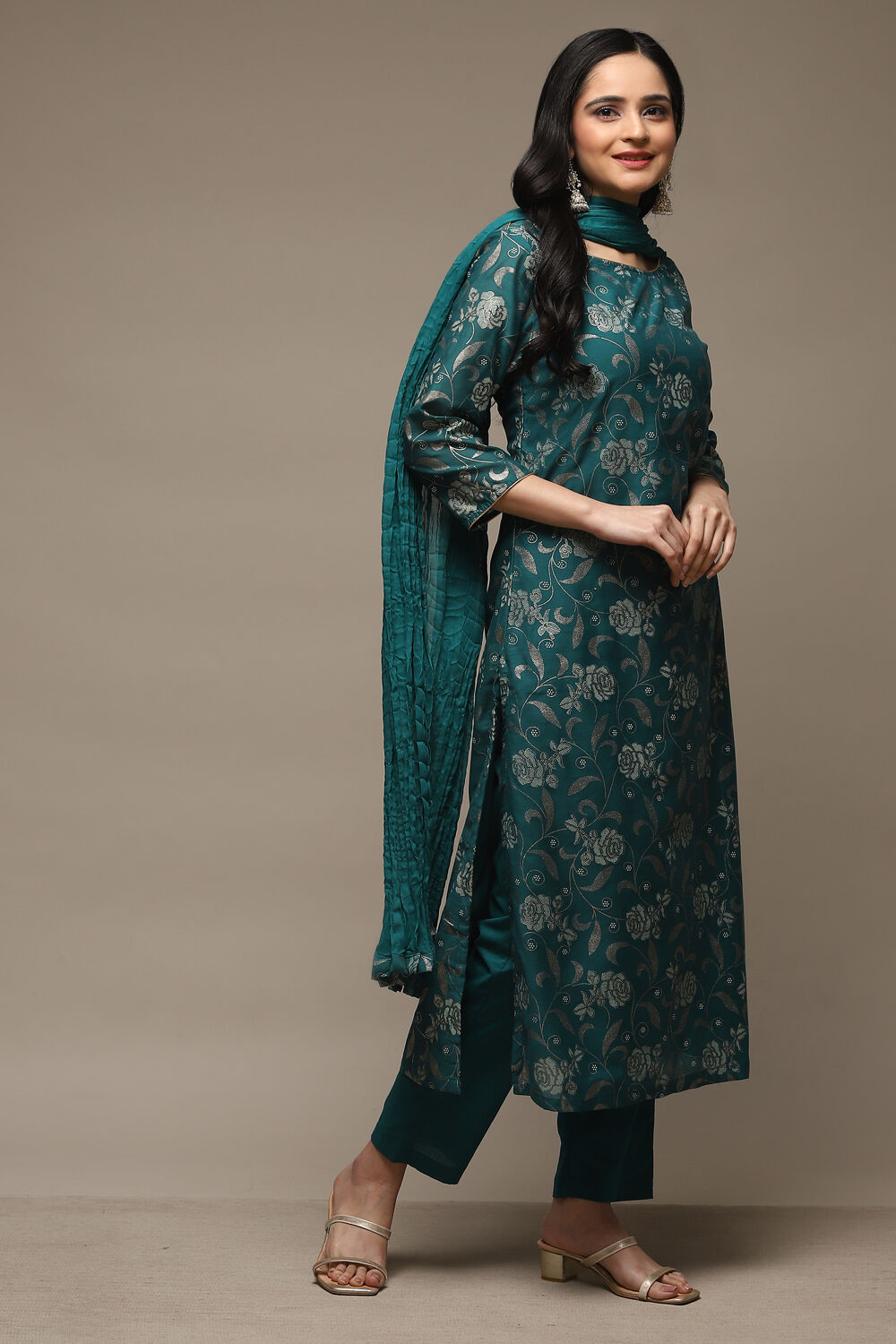 Peacock Green Cotton Blend Straight Kurta Pants Suit Set image number 6