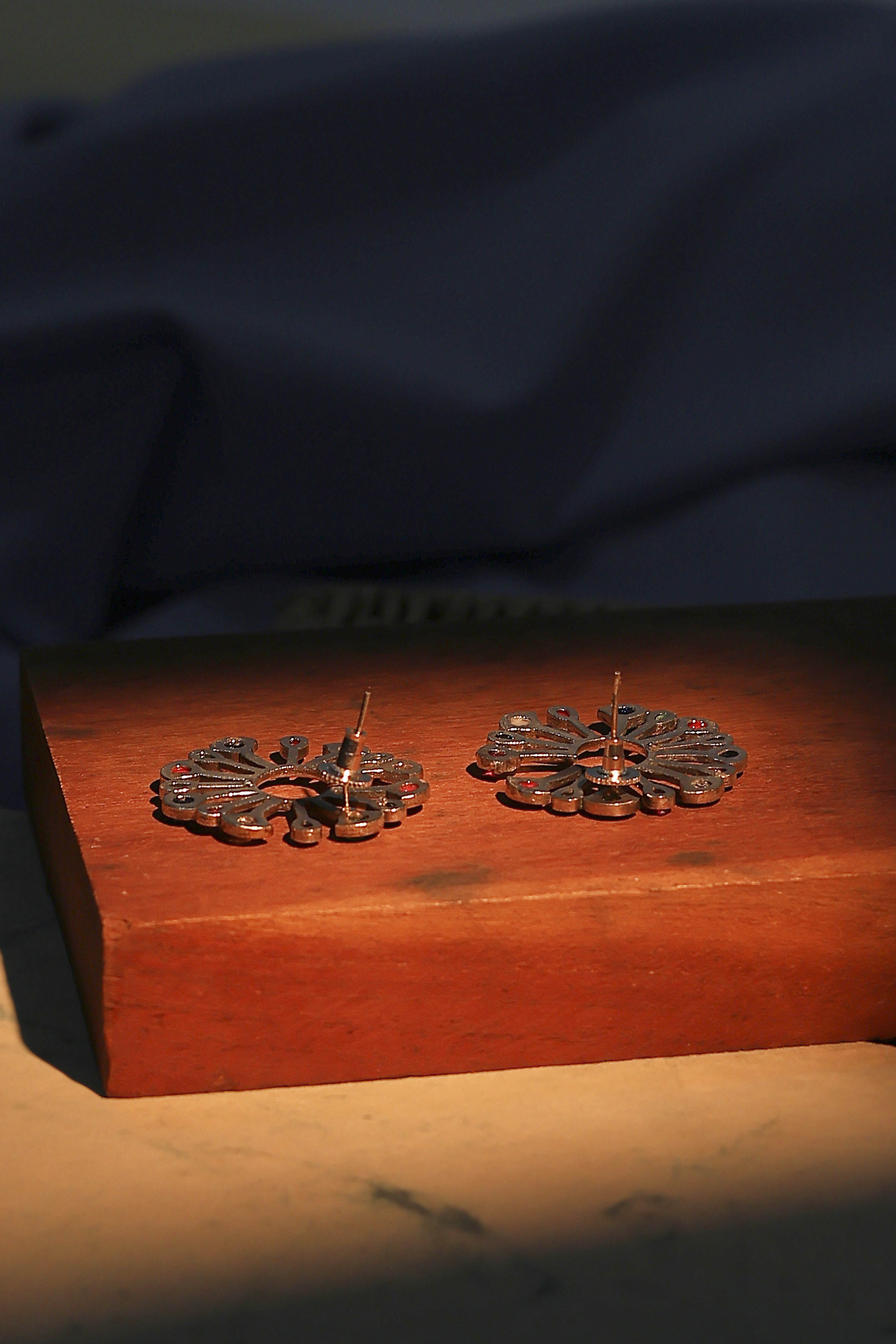 Multicolor Brass Studs image number 2