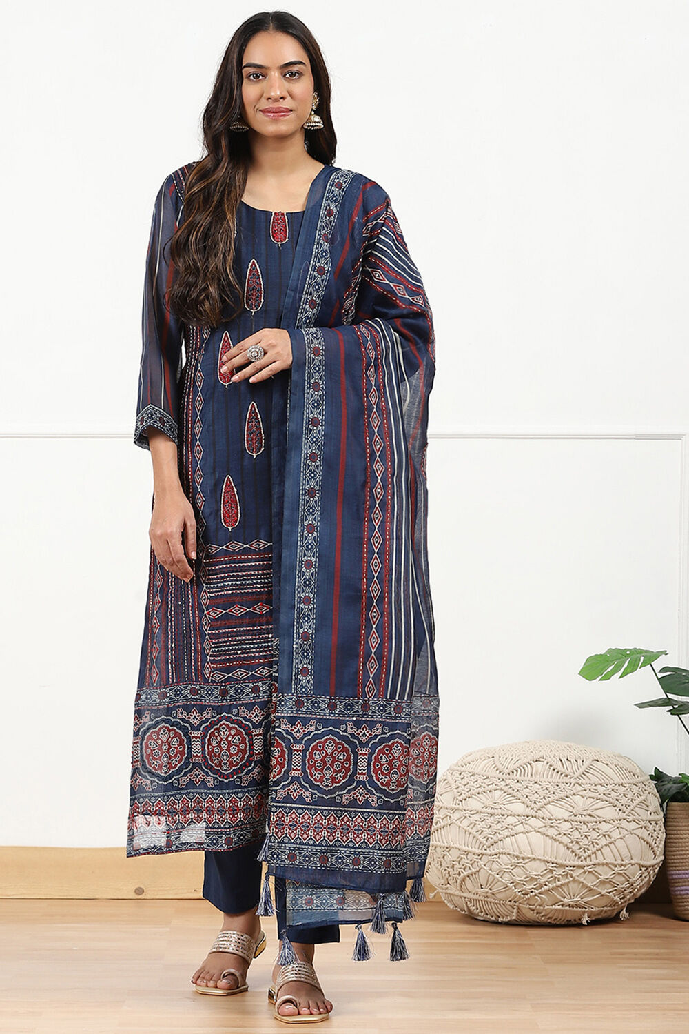 Maroon Chanderi Printed Embroidered Unstitched Suit Set image number 4