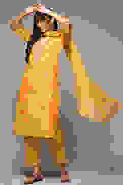 Yellow Cotton Blend Straight Kurta Pants Suit Set image number 5