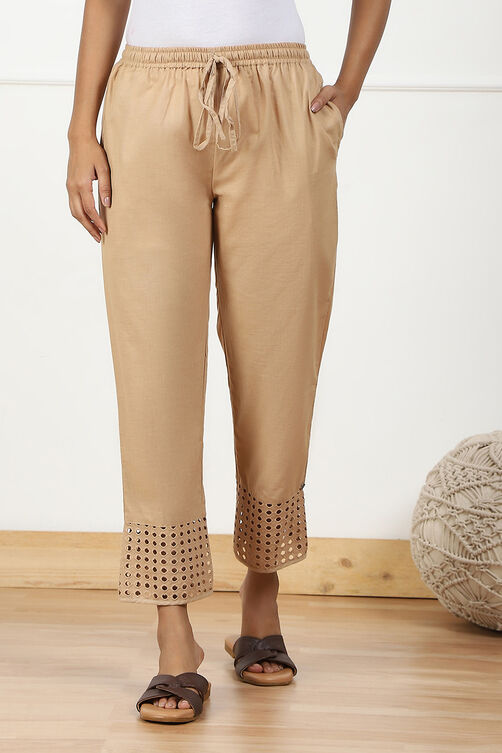 White Cotton Regular Solid Pants image number 4
