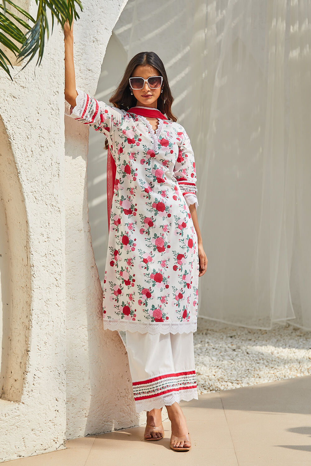 Off-White Cotton Printed Kurta & Palazzo Suit Set image number 8
