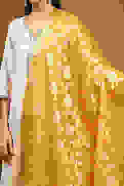 Yellow Yarn-Dyed Festive Dupatta image number 1