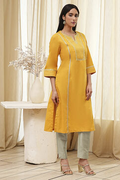 Ochre Yellow Cotton Solid Straight Kurta image number 4