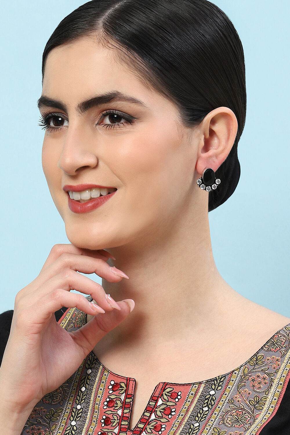 Black Brass Earrings image number 3