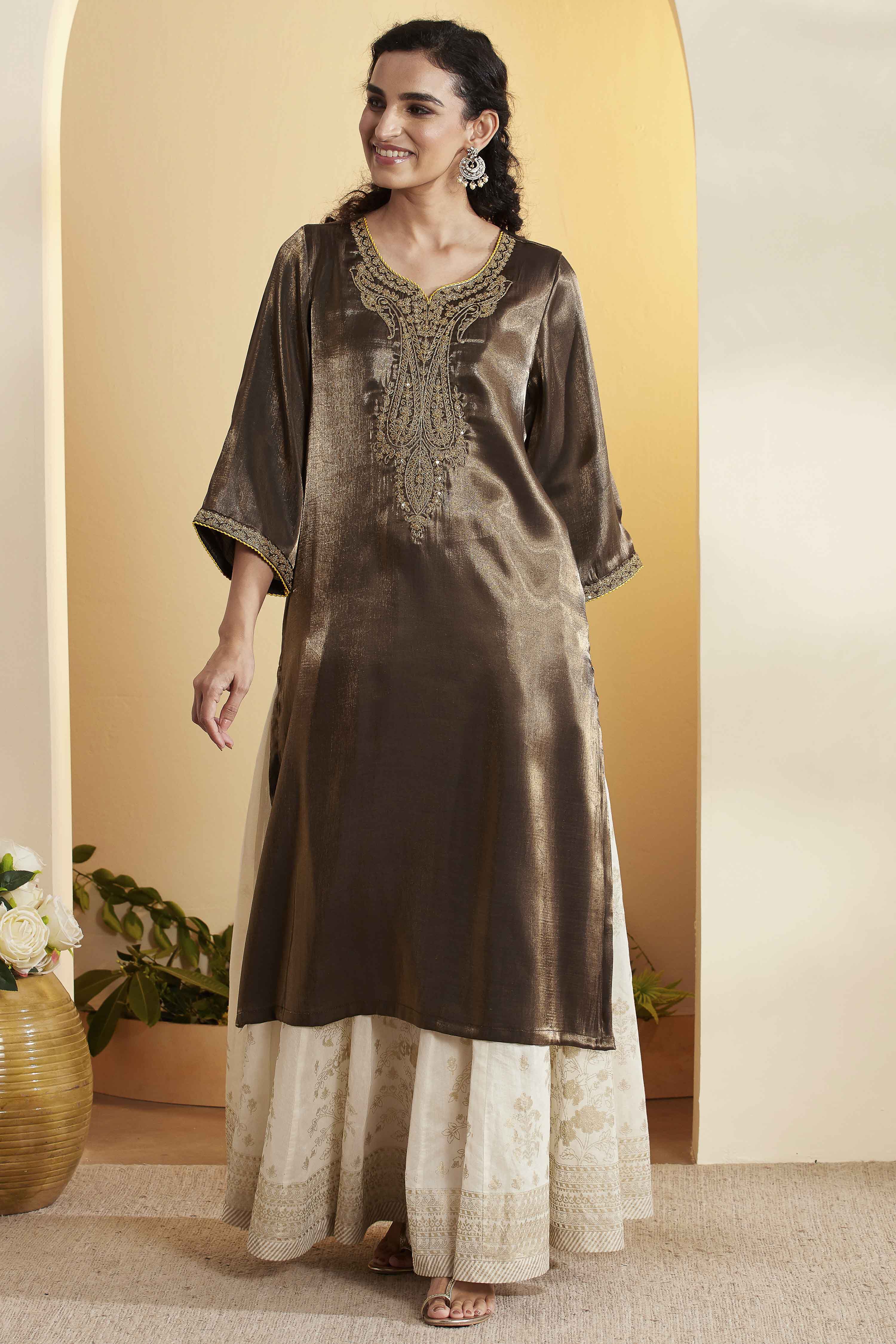 Black Metallic Viscose Poly Yarndyed Straight Kurta image number 0