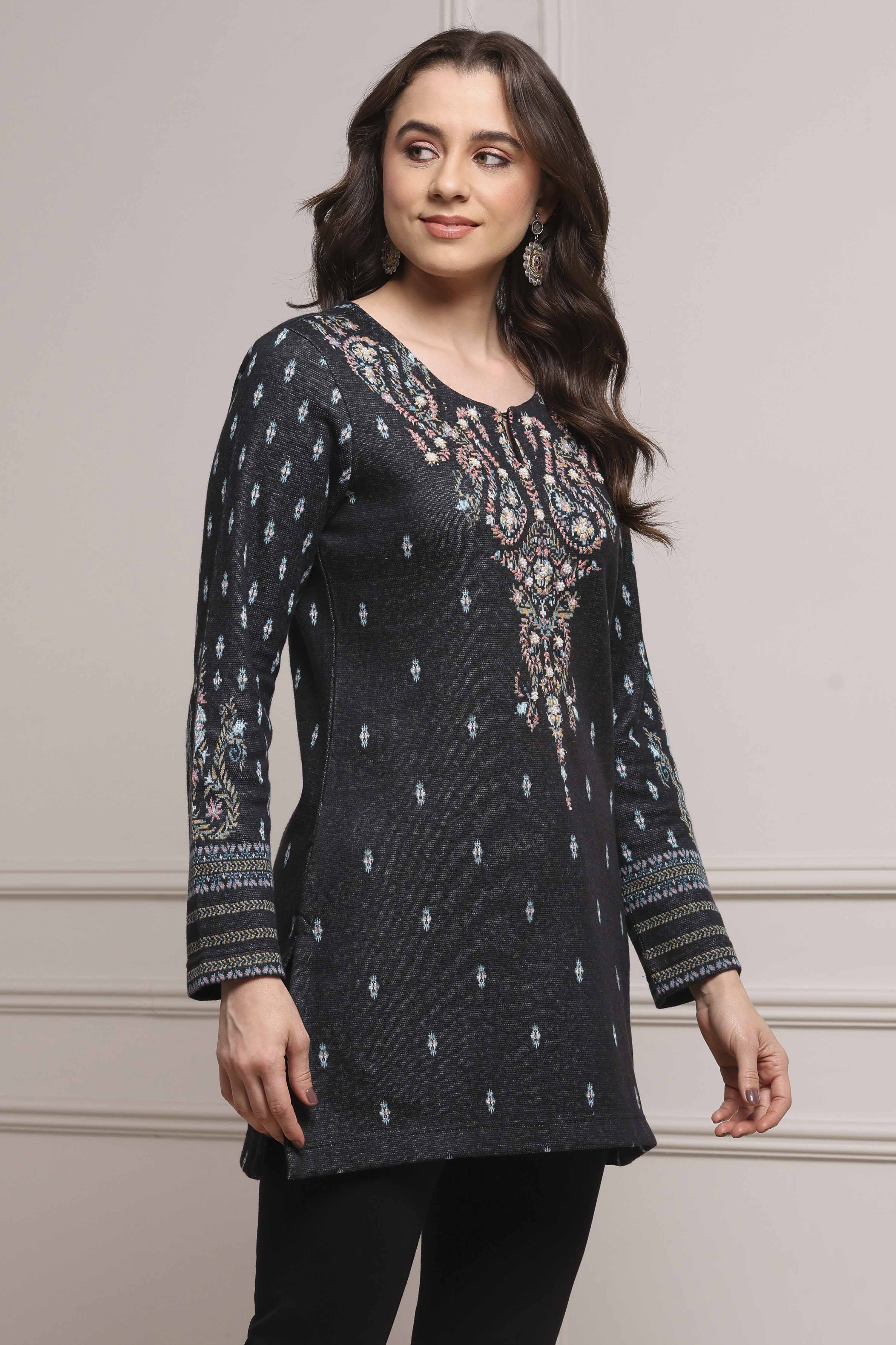 Black Cotton Blend Yarndyed Straight Kurta image number 4