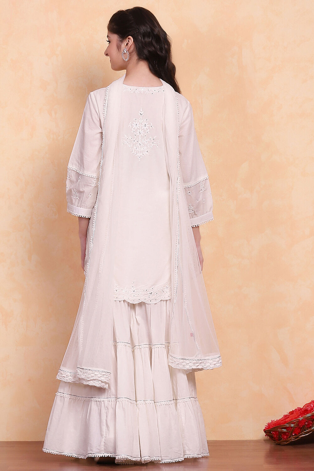 Off-White Embroidered Straight Suit Set image number 5