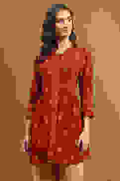Maroon Floral Printed Gathered Short Kurta image number 5