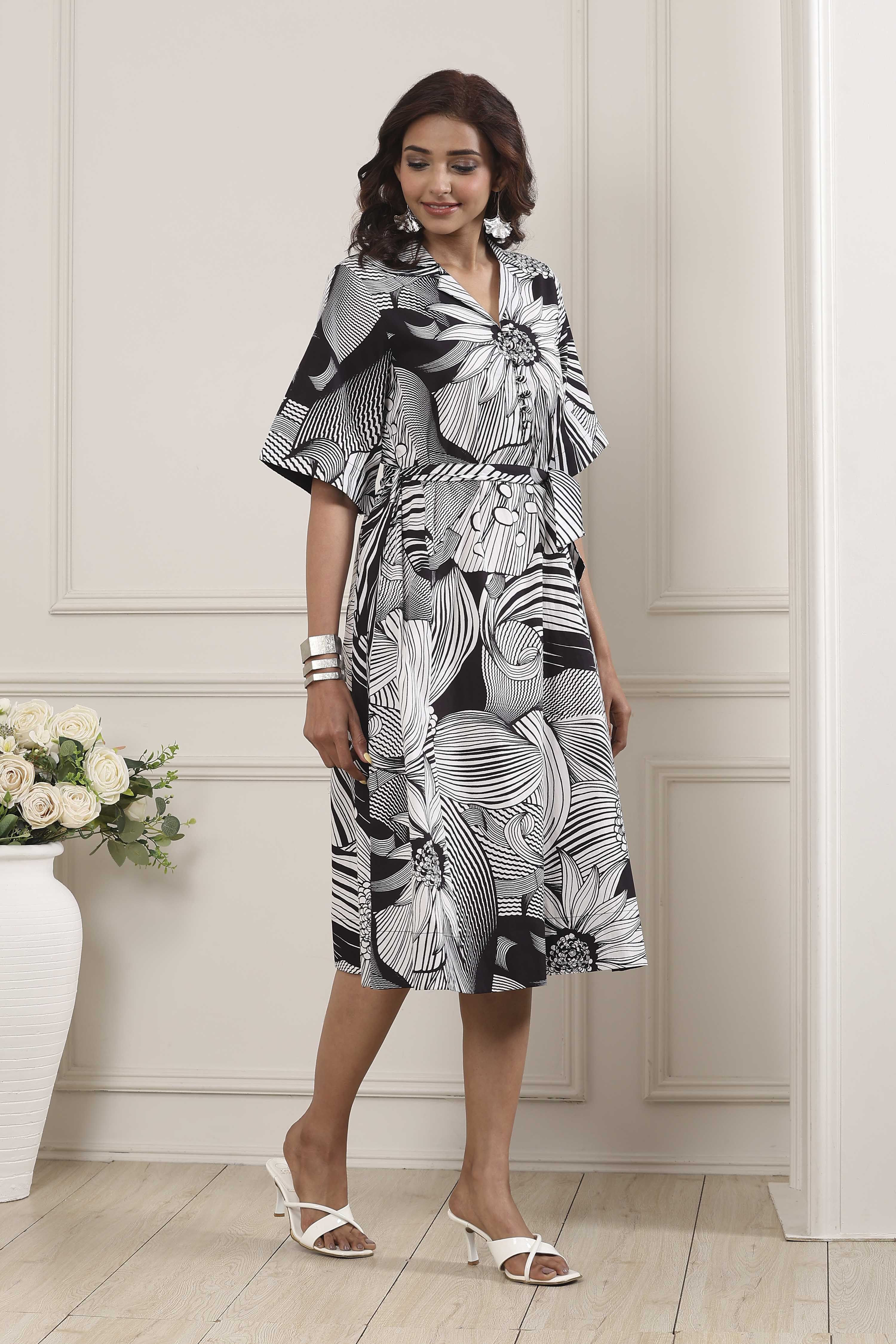 Black Cotton Poplin Floral Printed Flared Dress image number 4