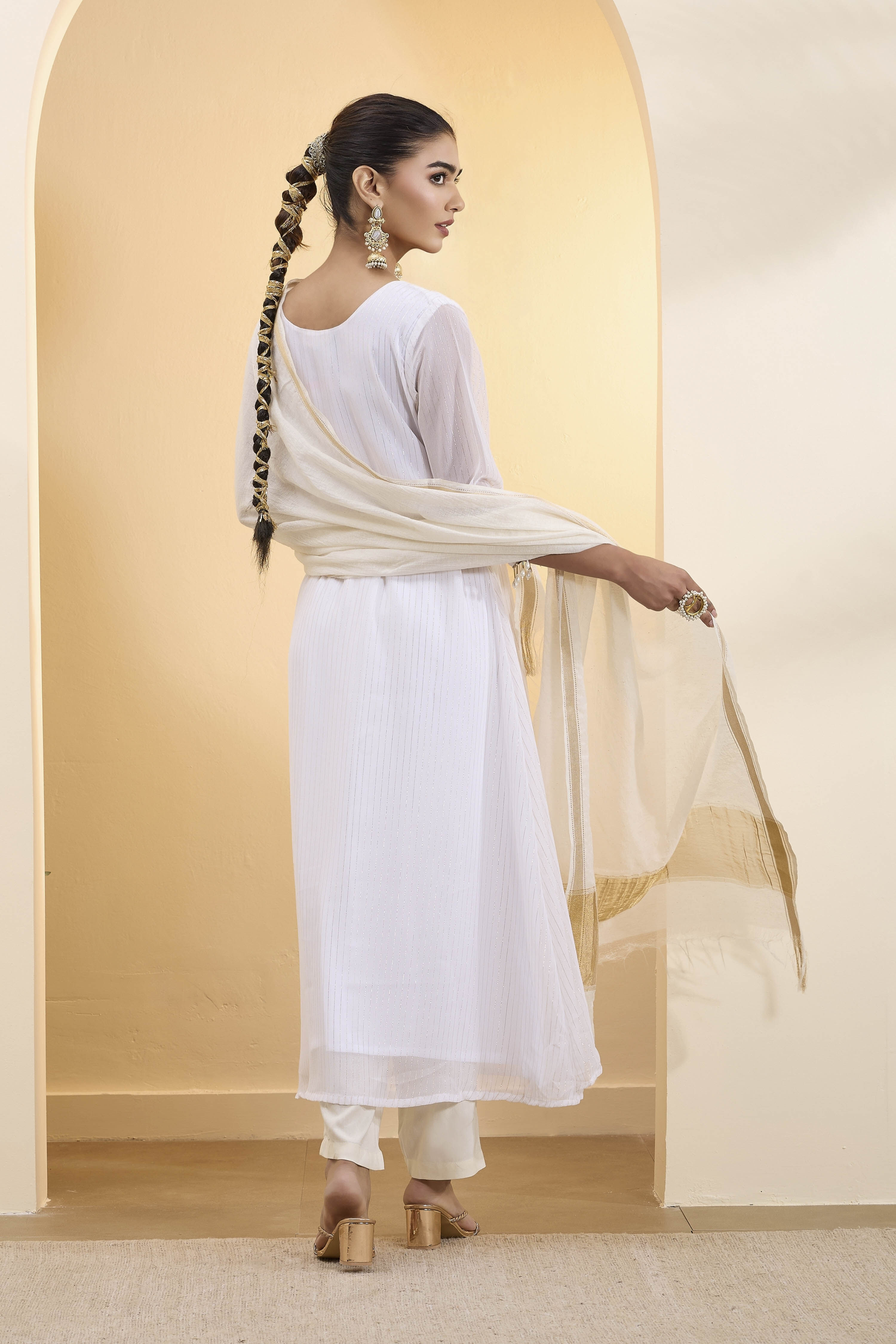 Off-White Cotton Zari Dupatta image number 2