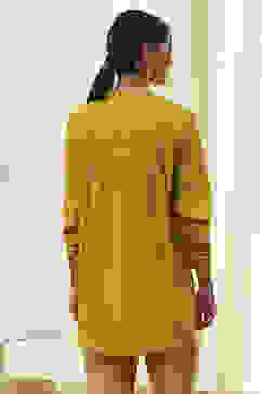 Honey Mustard Cotton Solid High-Low Shirt image number 3