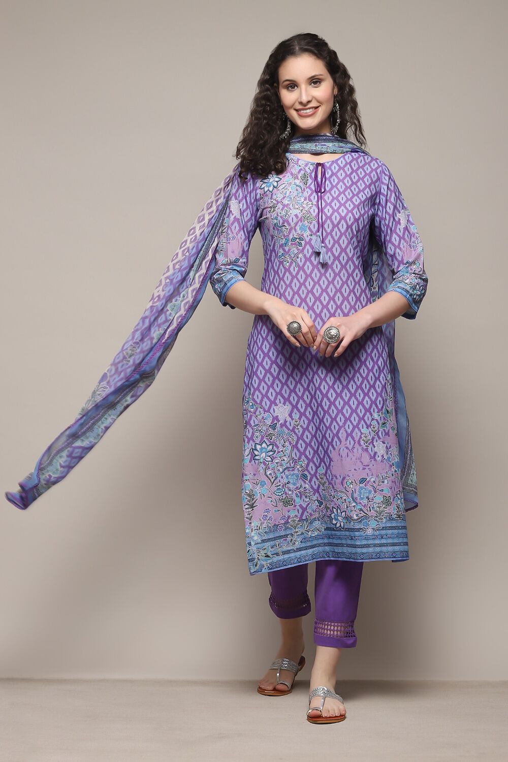 Yellow Cotton Straight Printed Kurta Slim Pant Suit Set image number 7