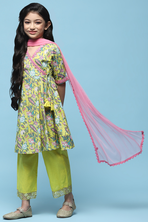 Yellow Gathered Cotton Kurta With Palazzo & Net Dupatta image number 4