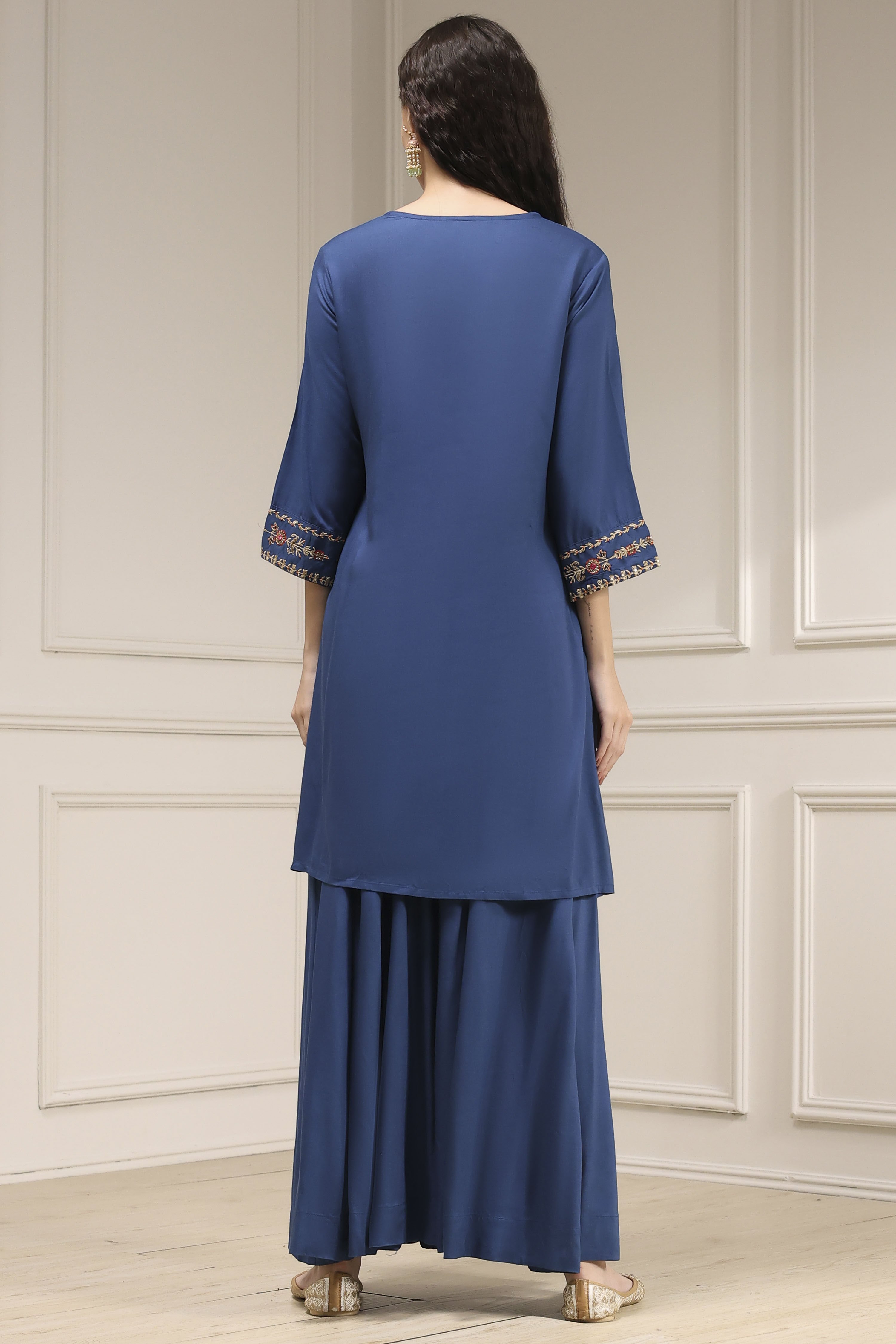 Navy Blue Embroidered Straight Suit Set image number 4