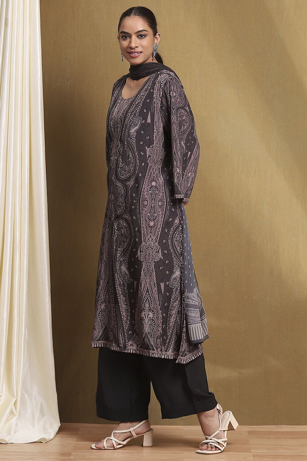 Black Printed Straight Suit Set image number 3