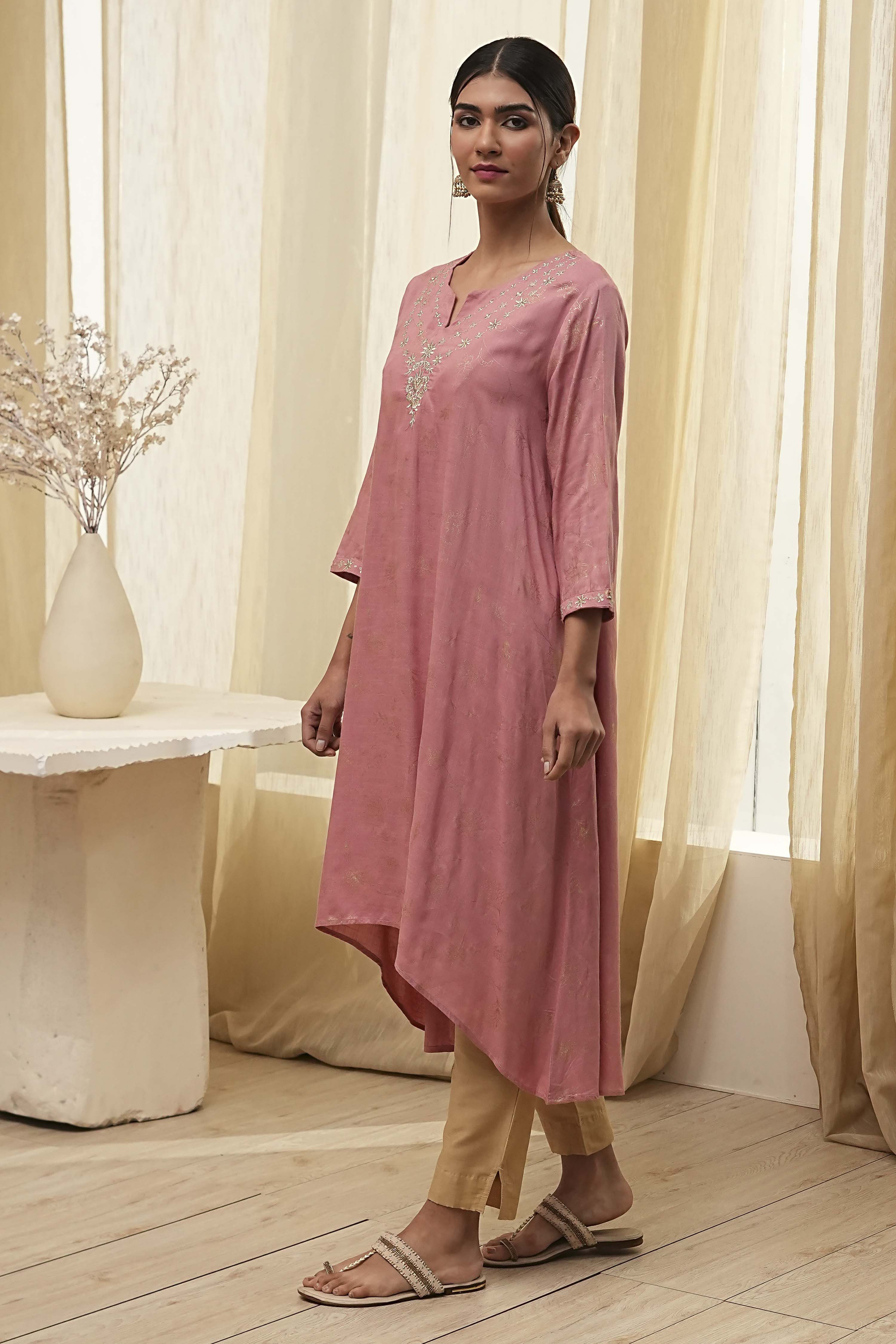 Dull Pink Printed Asymmetric Kurta image number 2