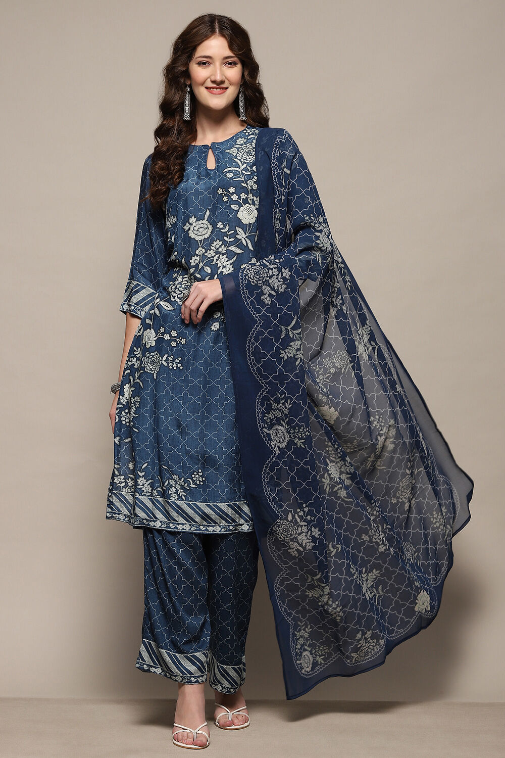 Indigo Rayon Straight Suit Set image number 7