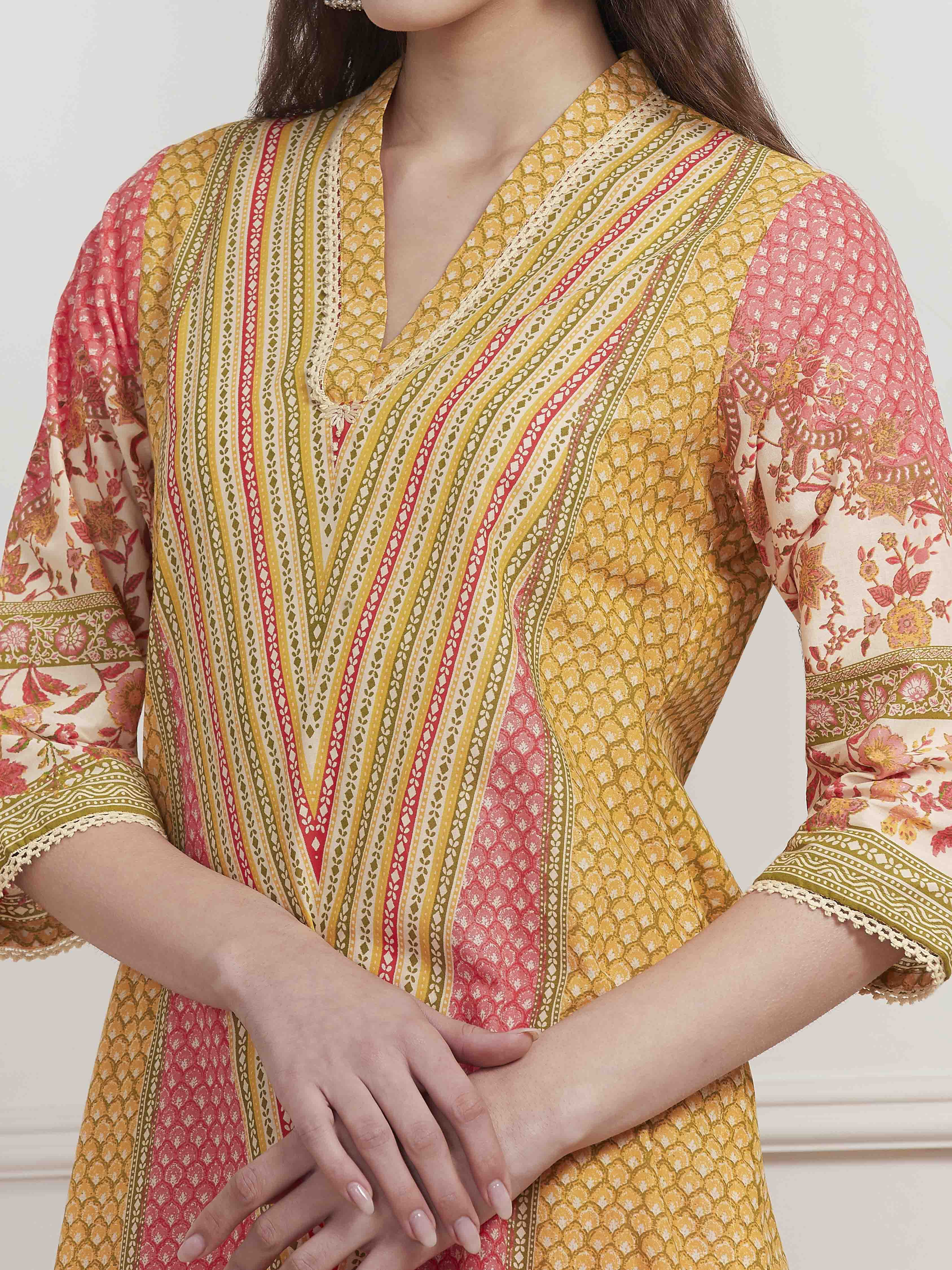 Red Cotton Printed Straight Kurta image number 1