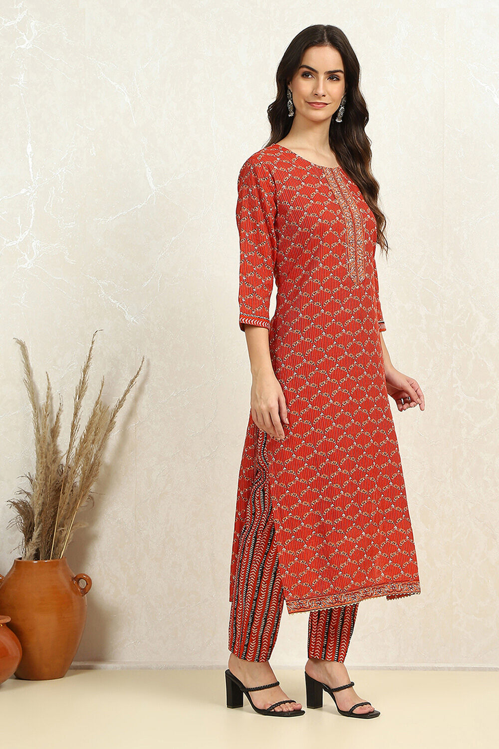 Green Cotton Printed Unstitched Suit Set image number 6