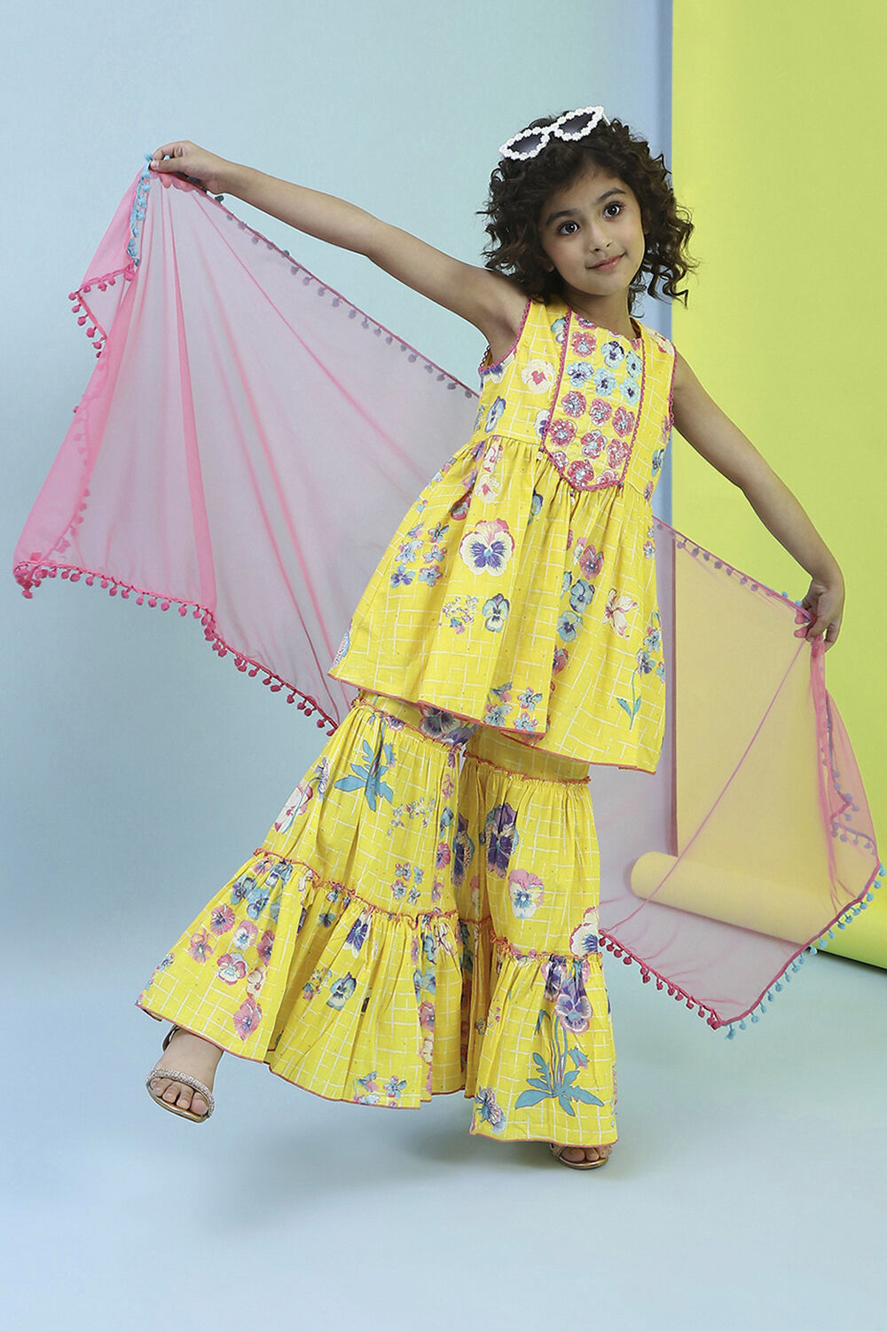 Yellow Cotton Peplum Gathered Suit Set image number 6