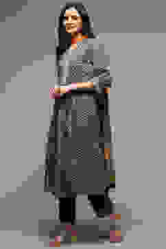 Grey Cotton Gathered Kurta Pants Suit Set image number 5