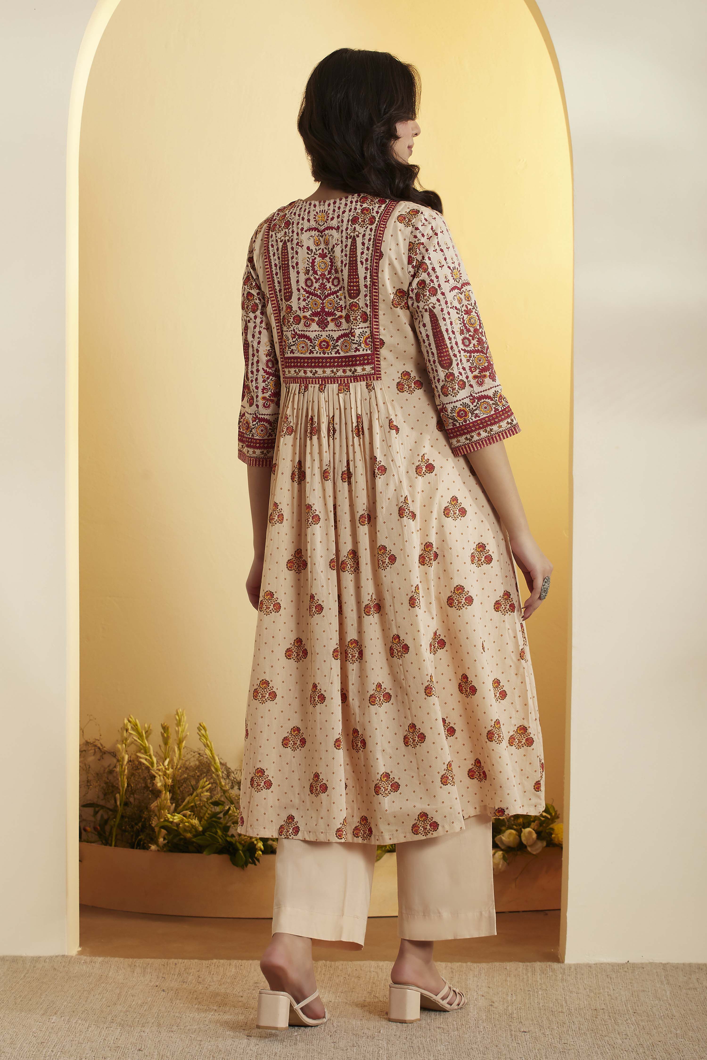 Beige Cotton Kalidar Suit Set image number 5