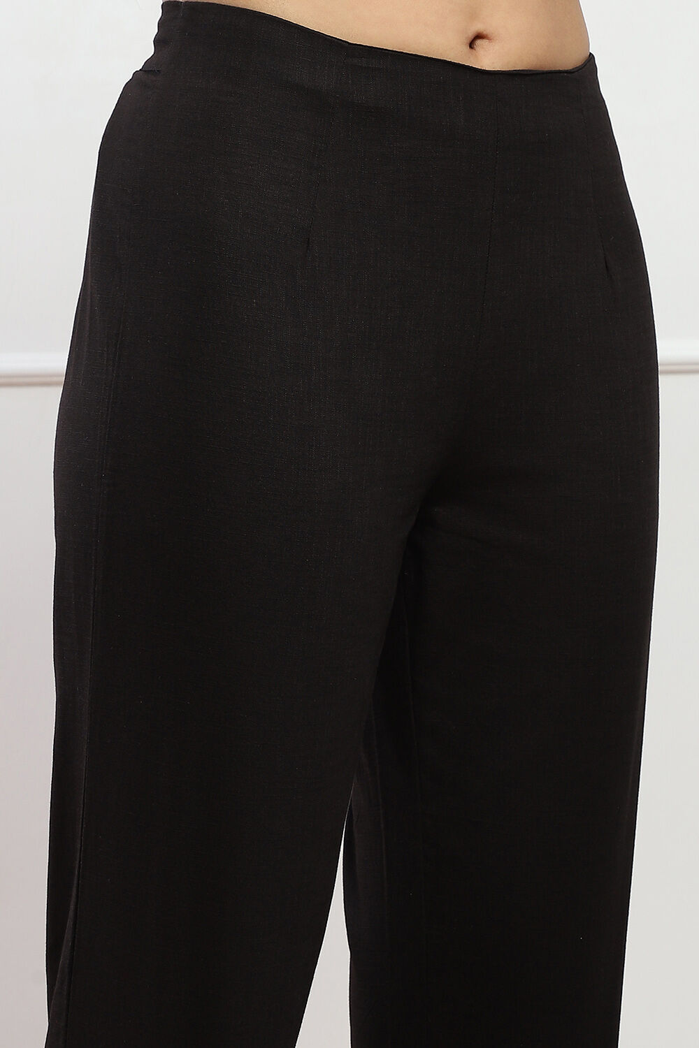 Black Cotton Slim Solid Pants image number 1