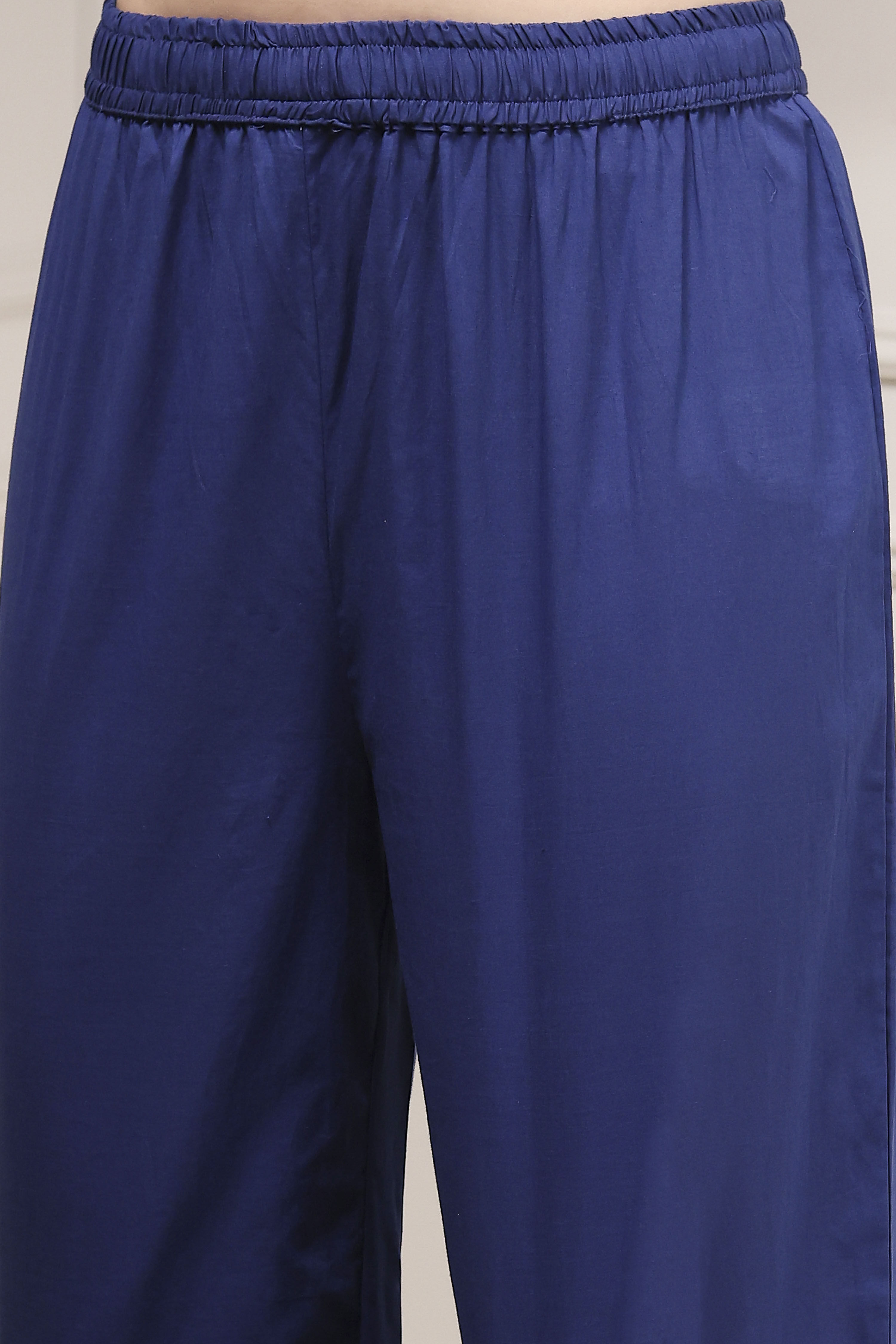 Blue Cotton Printed Straight Suit Set image number 2