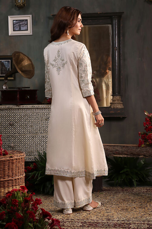 Off White Cotton Silk Anarkali Suit Set image number 4